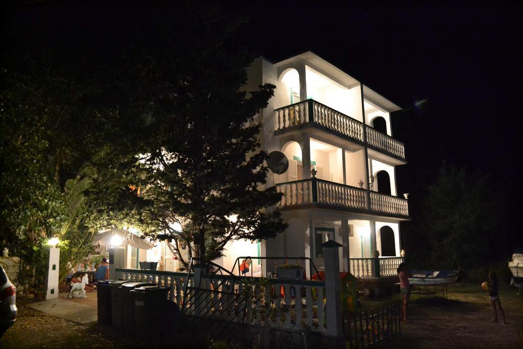 Apartmani Jenny i Tania Lopar Zewnętrze zdjęcie
