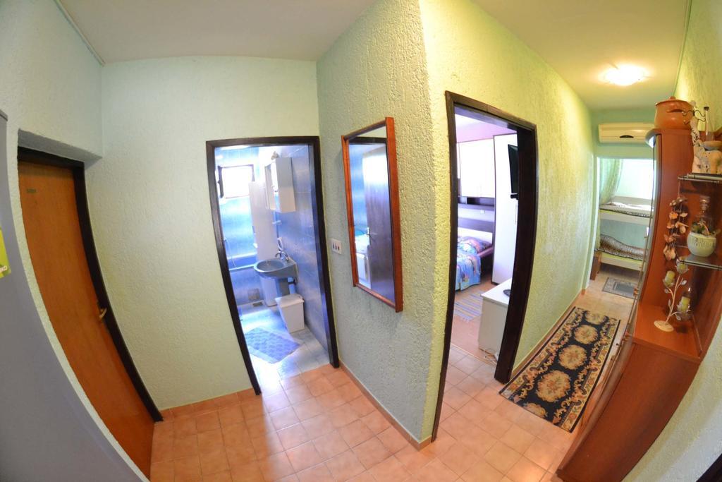 Apartmani Jenny i Tania Lopar Zewnętrze zdjęcie