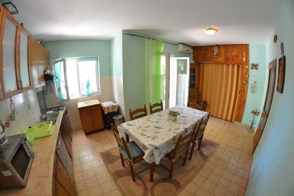 Apartmani Jenny i Tania Lopar Zewnętrze zdjęcie