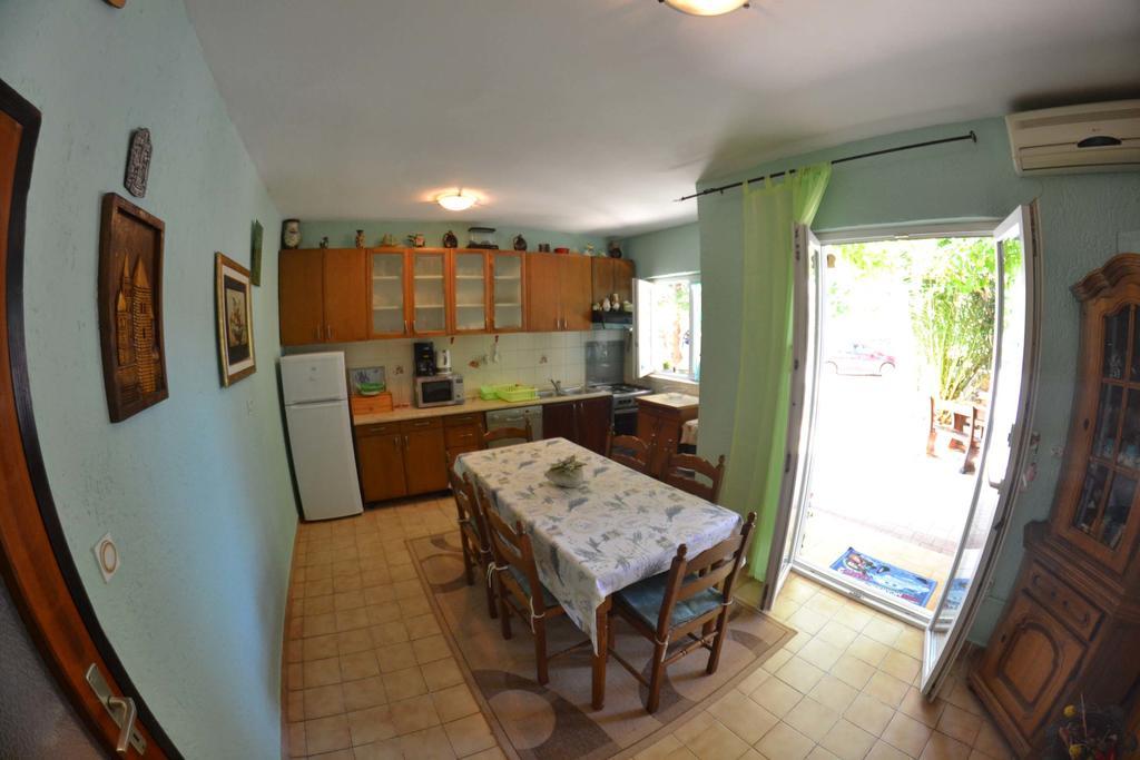 Apartmani Jenny i Tania Lopar Zewnętrze zdjęcie