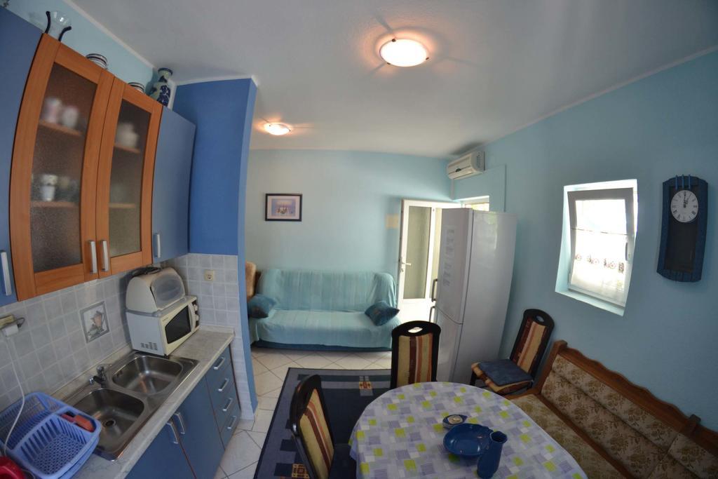 Apartmani Jenny i Tania Lopar Zewnętrze zdjęcie