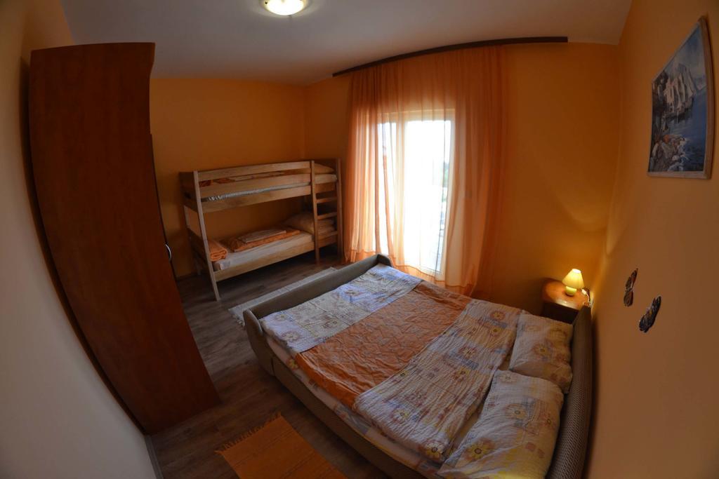 Apartmani Jenny i Tania Lopar Zewnętrze zdjęcie